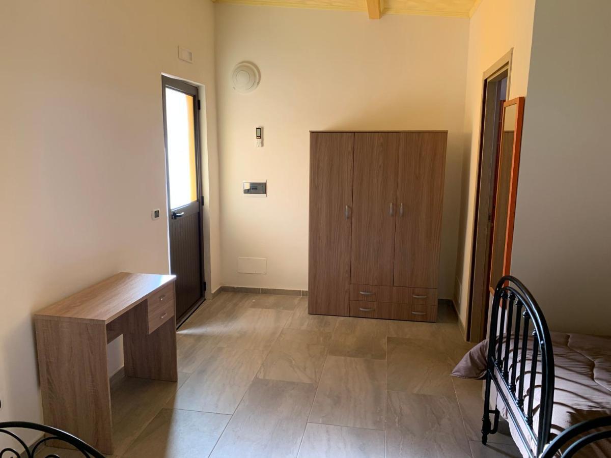 Bed and Breakfast Casa Acito Stornara Екстер'єр фото
